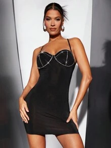 SHEIN BAE 純黑色無袖迷你舞會禮服,帶有鑽石鍊和蕾絲飾邊,蝴蝶和露背設計,非常適合音樂節、夜總會和約會之夜