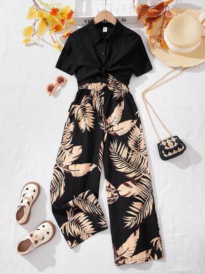 SHEIN قميص شريط متسلق ذو أكمام قصيرة وبياقة مرفوعة ونسيج ملون، وبدلة حمالة سباغتي مزخرفة بطباعة نباتية، طقم كاجوال مكون من قطعتين للمراهقات