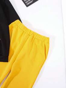 SHEIN Teen Boy Casual Game Robot Pattern Hooded Sweatshirt And Solid Color Leggings Trousers Suit