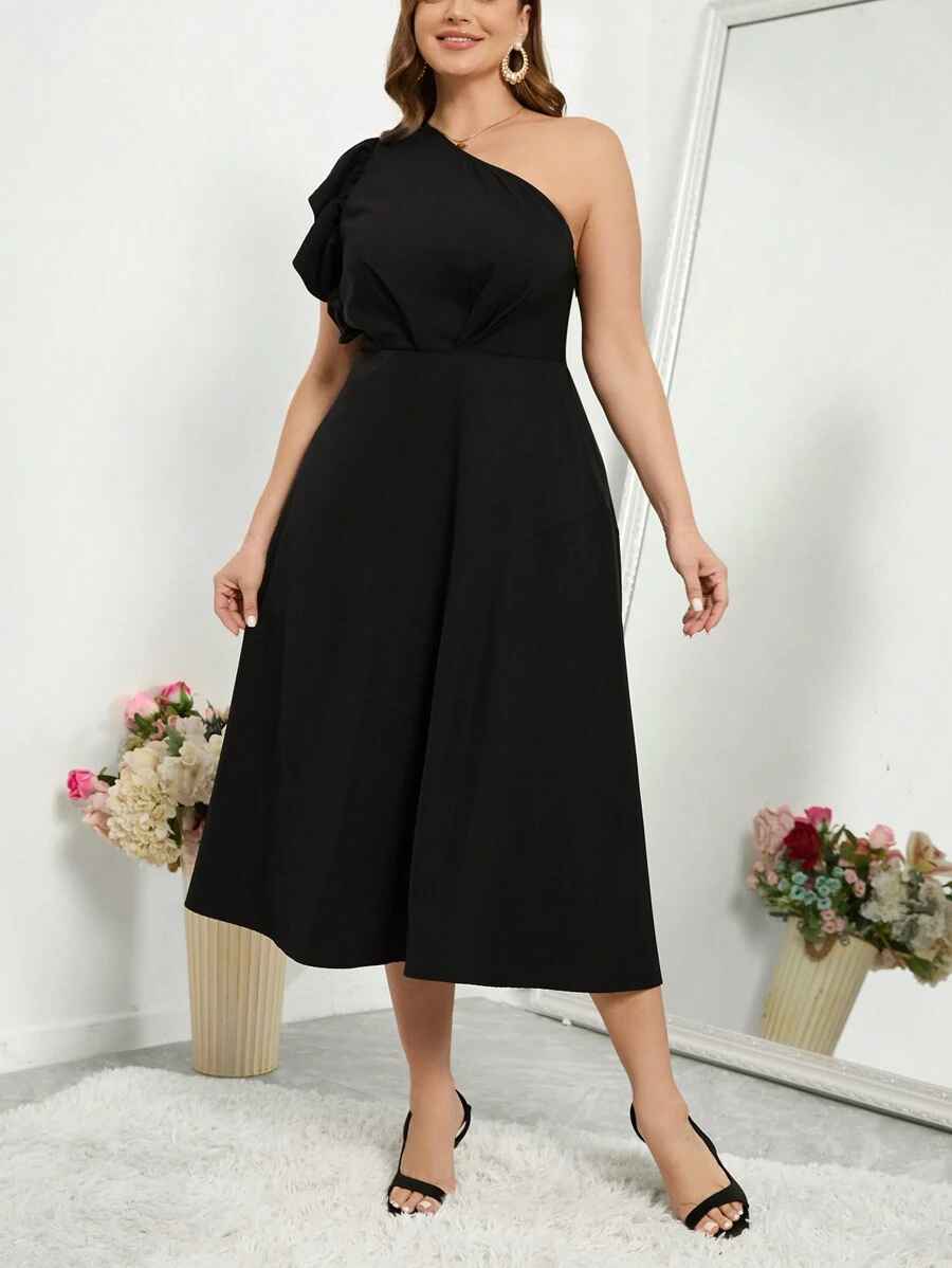 SHEIN Privé 大尺碼女用情人節優雅一字肩 A 字小黑裙 - 黑色 - 查看 1