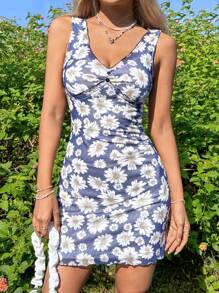 Soleia Vacation Floral Print Bodycon V-Neck Dress - Multicolor - View 1