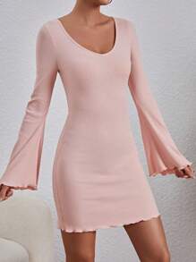 SHEIN EZwear 女用生菜邊喇叭袖連身裙 - 粉色 - 查看 1