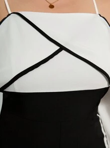 SHEIN Privé 女士加大碼浪漫優雅情人節肩帶荷葉邊露肩色塊連身褲 - 黑與白 - 查看 4