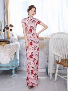 Fikoo 粉色复古碎花女士旗袍连衣裙 - 新娘旗袍，优雅中式长款旗袍，女士夏季长款晚礼服，短袖侧开衩，适合婚礼宾客、花园派对、文化活动和正式场合，女士度假服装 - 粉色 - 查看 3
