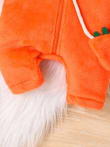 SHEIN Perso Play 寶寶女孩秋冬季溫暖可愛的胡蘿蔔造型連體衣,採用蓬鬆材質 - 橘色 - 查看 6
