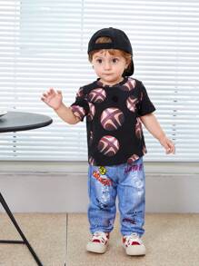 SHEIN 嬰兒男童運動球印花短袖t恤 - 彩色 - 查看 4