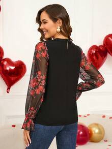 EMERY ROSE 花朵網眼鈴鐺袖上衣 - 黑色 - 查看 2