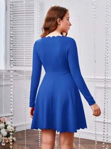 SHEIN 少女們的針織純色波浪和燒花紋休閒長袖連衣裙 - 寶藍色 - 查看 2