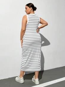 SHEIN Essnce Vestido de verano con botones delanteros y rayas en tallas grandes - Blanco y Negro - Ver 2