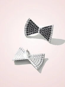 SHEIN MOD 1 Par De Pendientes Con Lazo Llenos De Diamantes De Imitación En Diseño Personalizado - Blanco y Negro - Ver 4