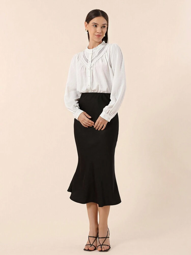 Women'S Shirt With Peter Pan Collar And Button Front
