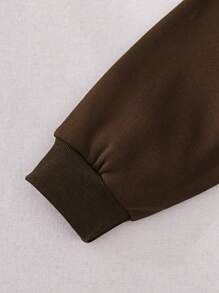 SHEIN EZwear 唇部和口號印花衛衣,加大尺碼 - 咖啡棕 - 查看 4