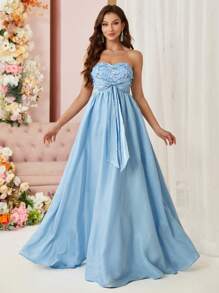 SHEIN Belle 女正面蝴蝶結晚禮服,採用重磅亮片緞製成,3d 花朵刺繡和閃閃發光的表面 - 藍色 - 查看 1