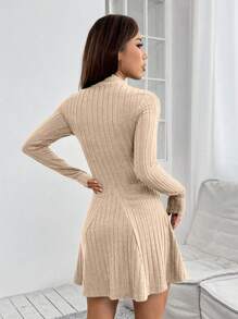 SHEIN PETITE 女款純色立領針織連身裙 - 杏色 - 查看 2