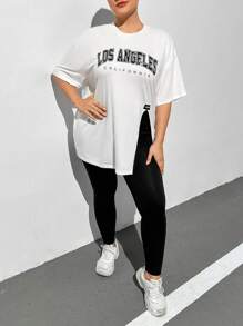 SHEIN Essnce 大碼女士休閒寬鬆運動套裝，包括圖案T卹和緊身褲，適用於春夏 - 黑與白 - 查看 2