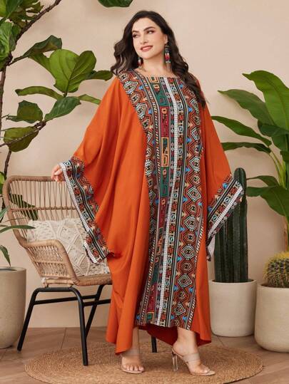 Al Najma 大尺碼女款幾何印花蝙蝠袖連身裙