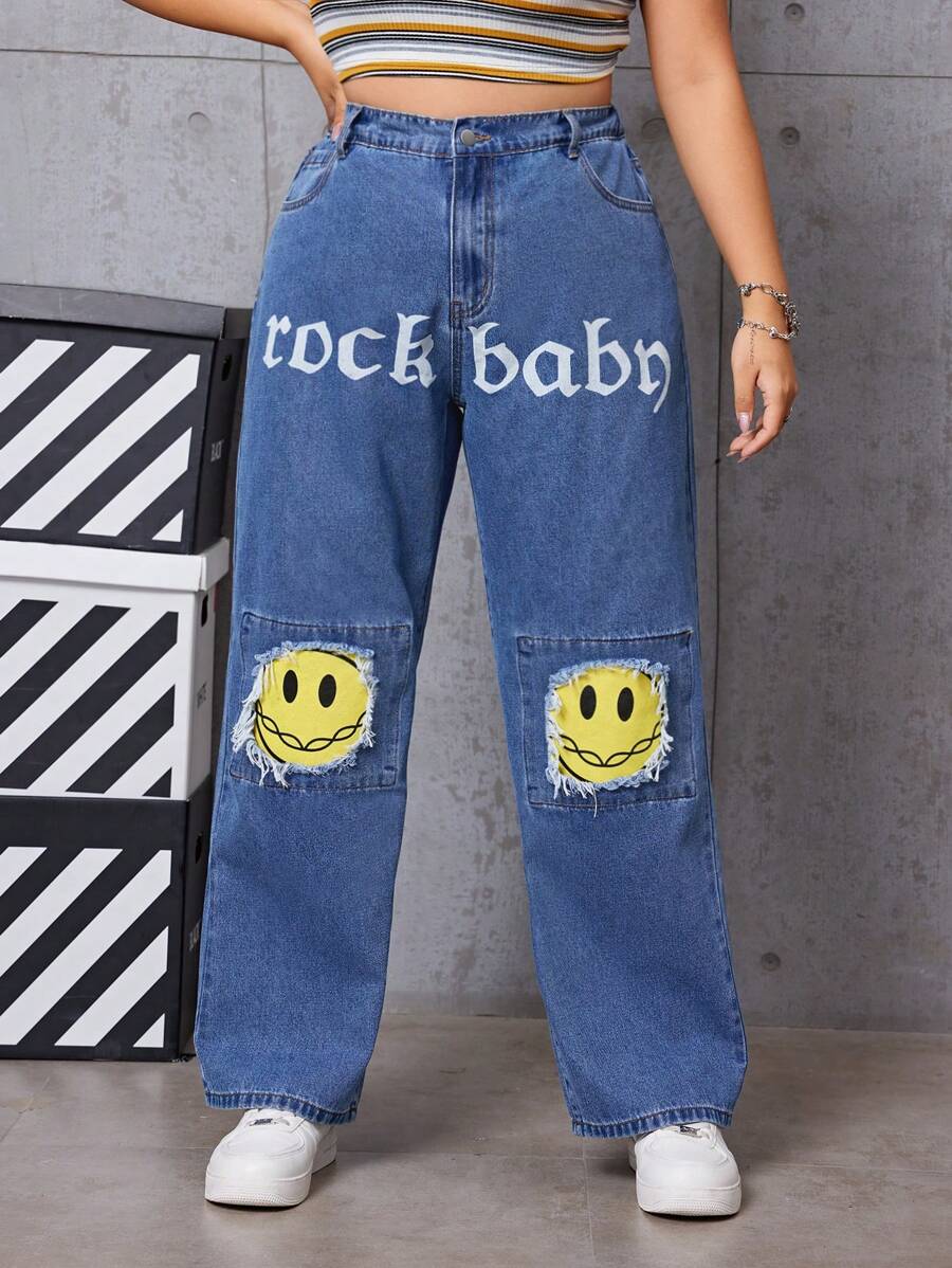 SHEIN EZwear 字母和臉部印花加磨損邊的大碼牛仔褲 - 中等水洗藍 - 查看 1