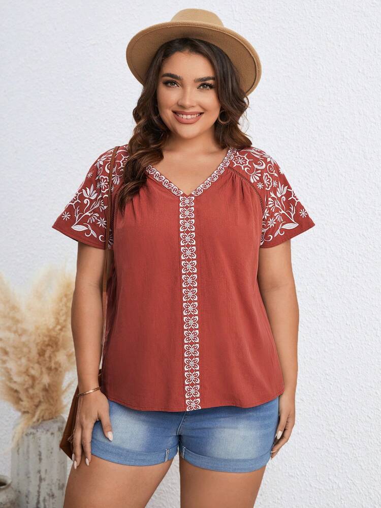 Women'S Plus Size V-Neck Embroidered Shirt