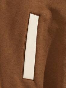 GAWX Hombres Chaqueta universitaria con estampado de letra y ribete de rayas con hombros caídos - Caqui - Ver 4