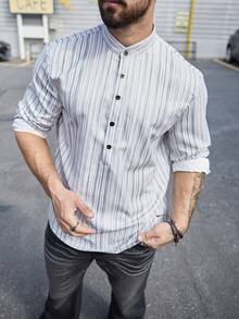 SHEIN Manfinity Homme 男士條紋鈕扣裝飾長袖襯衫 - 灰色 - 查看 5