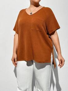 SHEIN Essnce 女士加大號休閒寬鬆v領短袖分裂t卹,適用於春/夏 - 棕色 - 查看 3