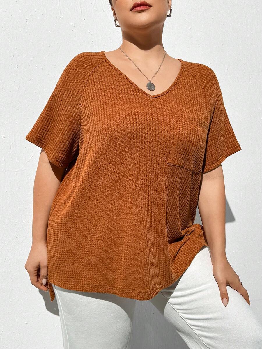 SHEIN Essnce 女士加大號休閒寬鬆v領短袖分裂t卹,適用於春/夏 - 棕色 - 查看 1