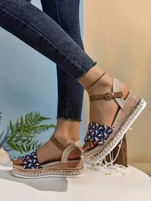 Của phụ nữ Kích thước lớn Phong cách Bohemian Dệt Rơm rạ Dây thừng Dép xăng đan Với Kim loại Đồ trang trí , Chóp giầy mở ra , Khóa dây đeo , Và Giải trí , Hoàn hảo Đối với Ngày lễ Và Các bữa tiệc , Nêm Gót chân , Dày Đế - Nhiều màu - Xem 7