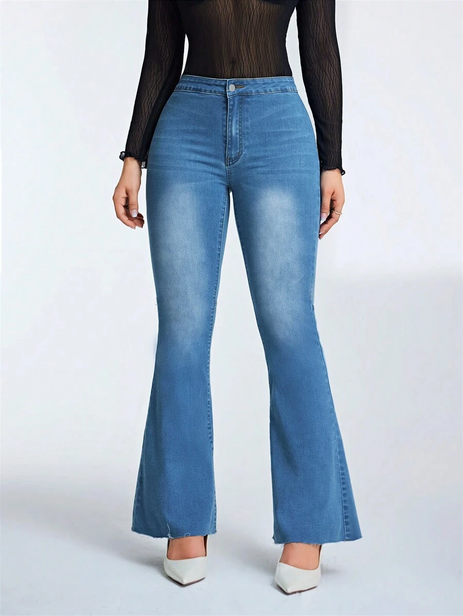 SHEIN Privé 女式修身喇叭牛仔褲 - 中等水洗藍 - 查看 1