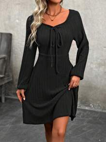 SHEIN LUNE 綁前燈籠袖連衣裙 - 黑色 - 查看 1