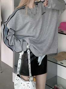 字母图案撞色条纹落肩卫衣 - 灰色 - 查看 4