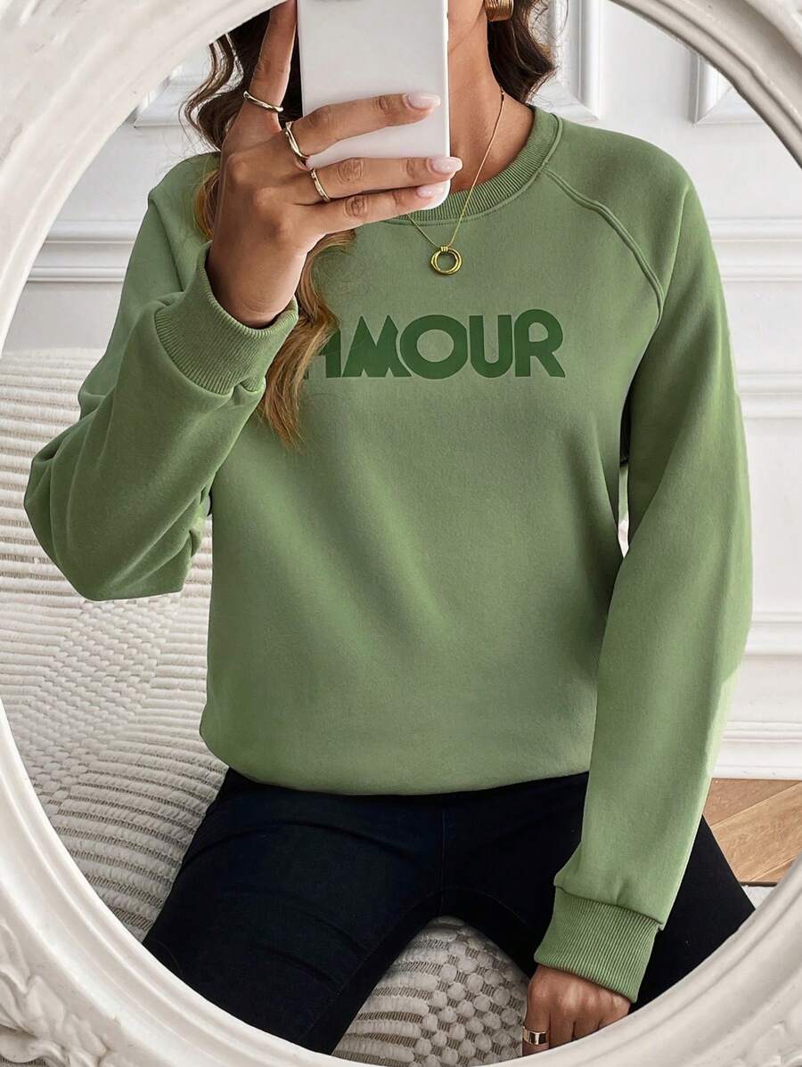 SHEIN Frenchy Letter Print Raglan Sleeves Long Sleeve Sweatshirt In Fall/Winter Green Casual Christmas Spring