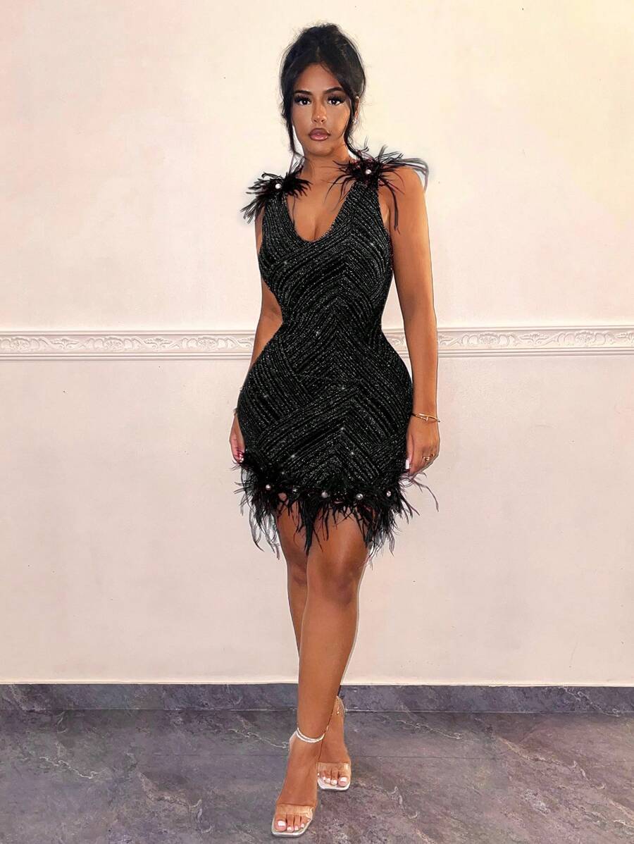 SHEIN SXY 女士紧身连衣裙，配珍珠、毛绒边缘和饰钉装饰 - 黑色 - 查看 1