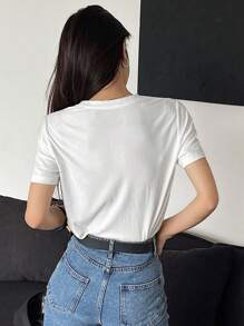 DAZY Basic Round Neck Solid Color Short Sleeve T-Shirt For Women - White - View 2