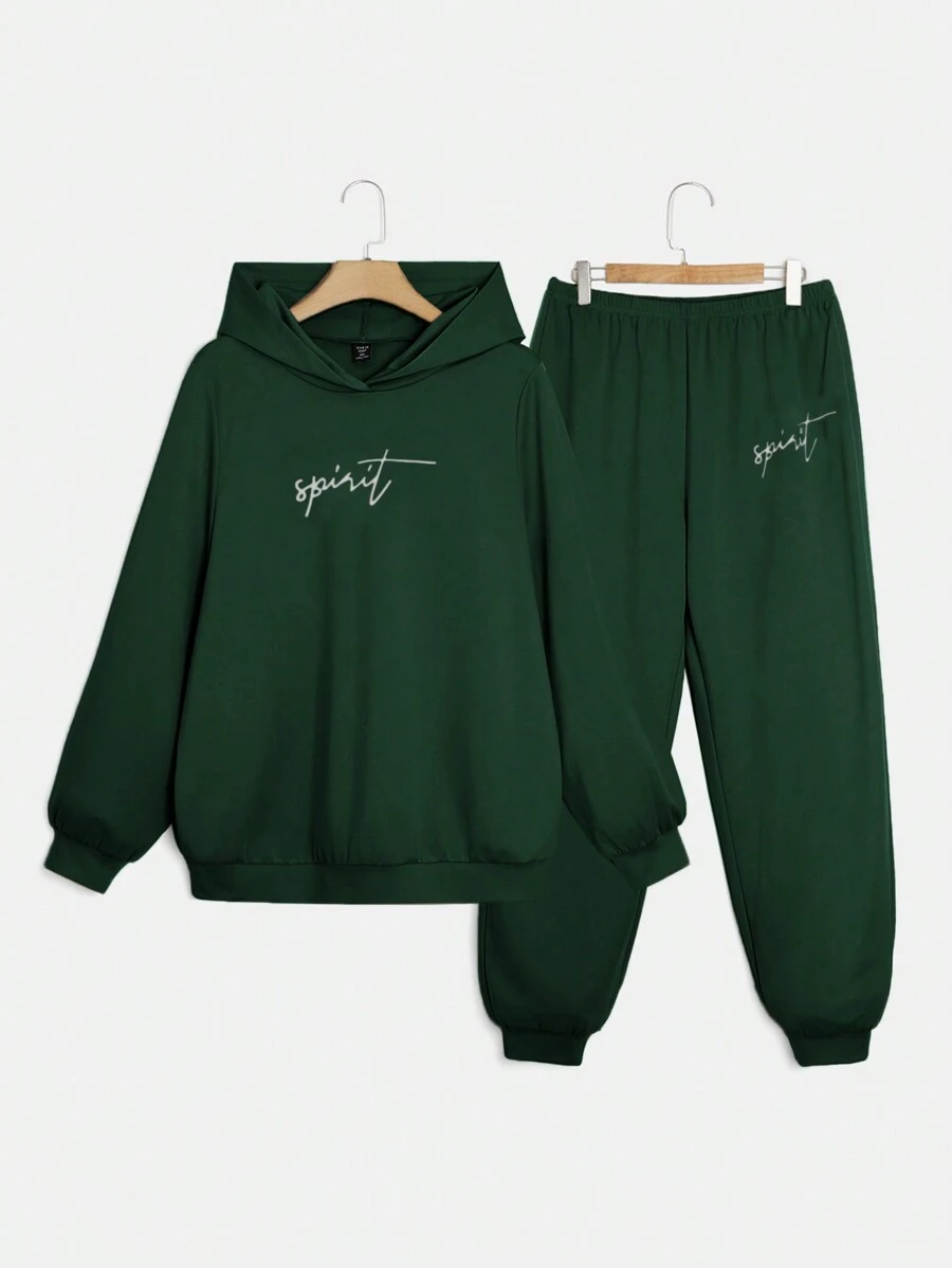 SHEIN EZwear 两件套加大码橄榄绿色字母印花连帽卫衣和慢跑裤套装 - 墨綠色 - 查看 1