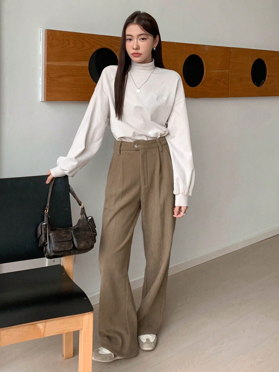 Women'S Solid Color Corduroy Pants With Pleats
