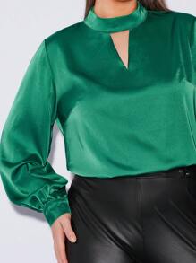 BizChic Women's Plus-size Solid Color Turn-down Collar Casual Shirt With Keyhole Neckline - Green - View 4