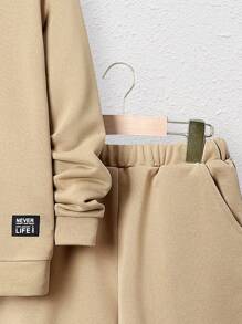 SHEIN Con trai Giải trí Thêu Chữ Áo nỉ có mũ Và Bộ quần short - Lạc đà - Xem 3