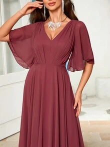 V-Neck Solid Color Pleated Design Elegant Chiffon Bridesmaid Dress - Redwood - View 8