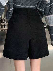 DAZY 女款純色折疊褶襉休閒短褲 - 黑色 - 查看 5