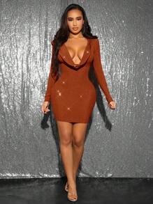 SHEIN SXY Frauen Kapuzenkleid Mit Schalkragen, Enganliegend Und Metallischem Glanz