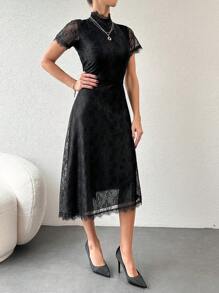 RueChic Abito Da Donna Con Collo A Camicia In Pizzo E Orlo Asimmetrico