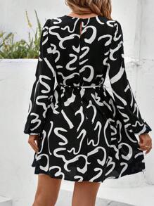 SHEIN Clasi Của phụ nữ Mẫu In Váy có thắt lưng - Đen và trắng - Xem 2