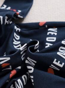 SHEIN 寶寶男孩情人節字母印花圓領長袖上衣和緊身褲睡衣組合套裝