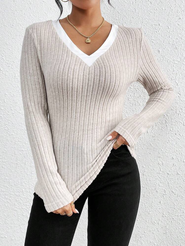 Women's Contrast Color Ribbed Knit T-Shirt