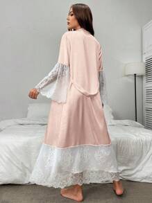 無背側深v緞面睡衣背心和鉤花蕾絲長袖浴袍睡衣套裝 - 淺粉色 - 查看 3