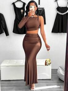 SHEIN Slayr 纯色不对称领短款上衣和美人鱼下摆短裙两件套 - 咖啡棕 - 查看 6