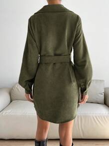 SHEIN Essnce 节日连衣裙灯芯绒迷你圣诞女装女士休闲前扣短裙，秋冬 - 軍綠色 - 查看 2