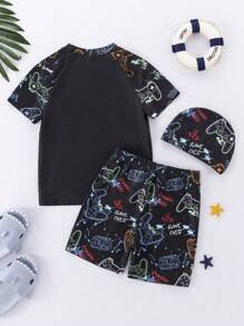 SHEIN Leap Crew 3入組男童休閒純色短袖T恤加印花設計，配有短褲、帽子和游泳裝 - 黑色 - 查看 2