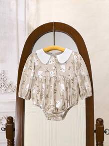 嬰兒女孩可愛兔子和植物和花印花連體衣,帶鈕扣對比領口,彈性長籠罩袖,適合四季穿著 - 卡其色 - 查看 1