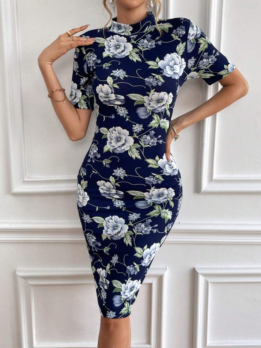 SHEIN Frenchy 花卉印花立领修身女士连衣裙情人节婚纱优雅风格 - 彩色 - 查看 1